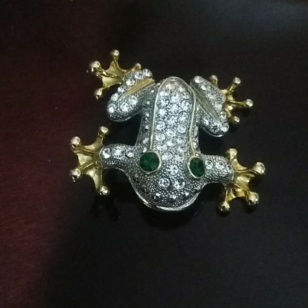 Rhinestone Frog Brooch Green eyes